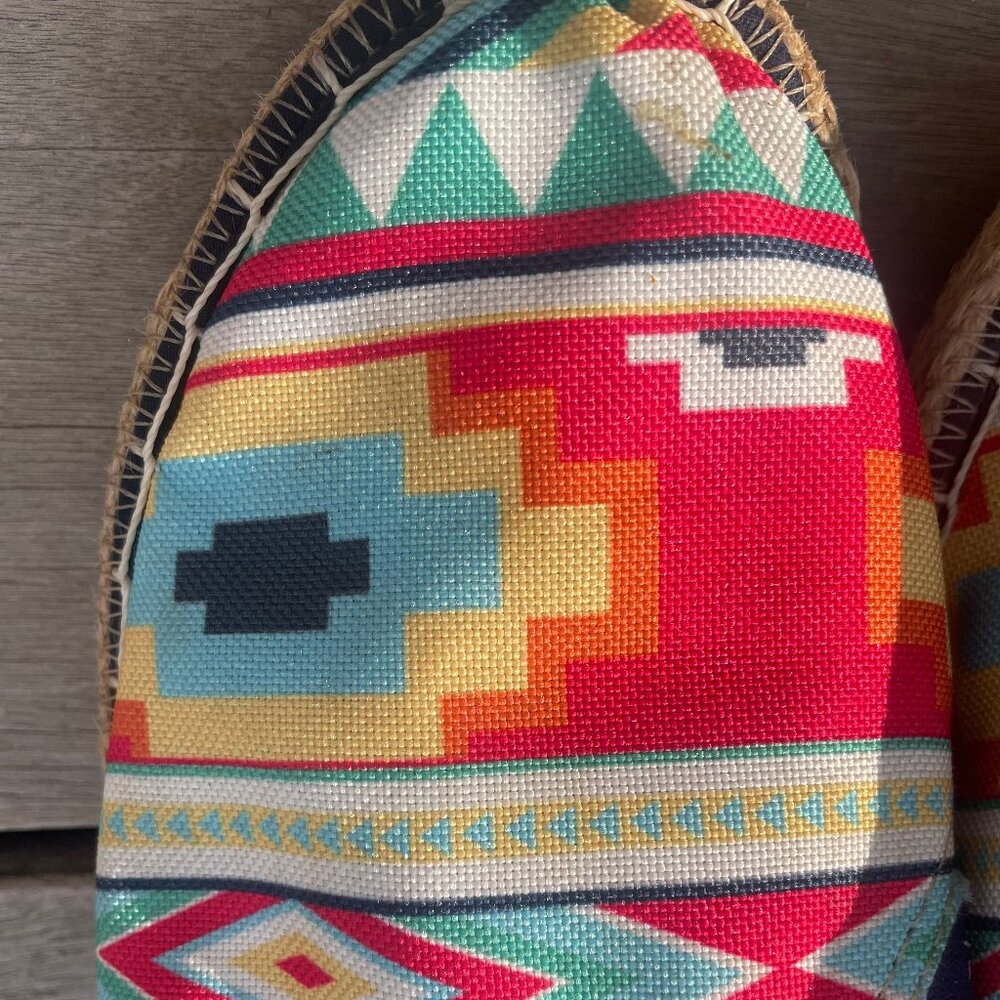 Handmade beautiful espadrilles - made in Colombia, Like New! Size 8.